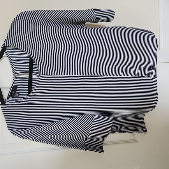 Simply styled loose fitting blue and white stripes blouse Medium - Picture 1 of 7